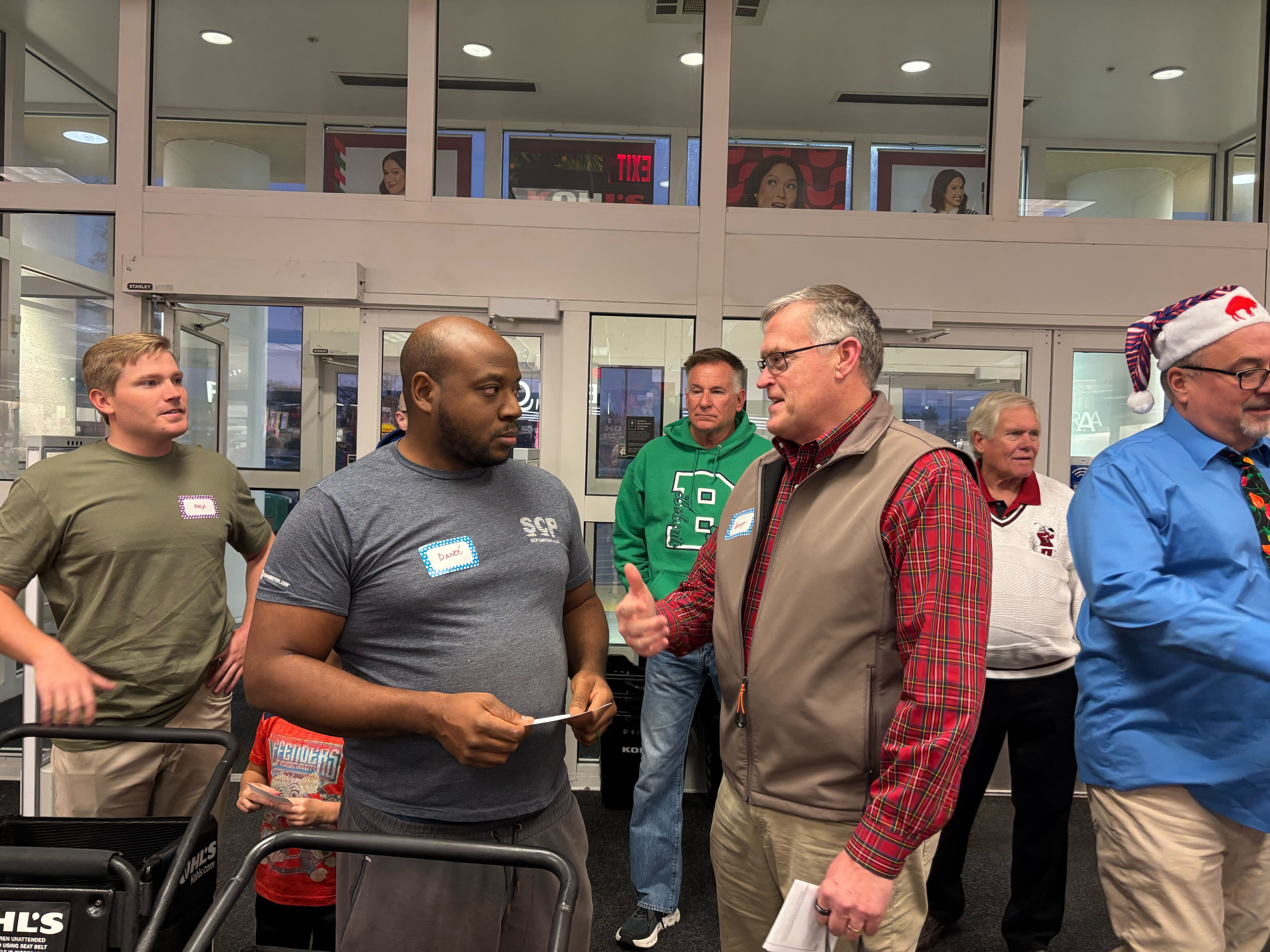 Sigler Shopping Volunteers 3